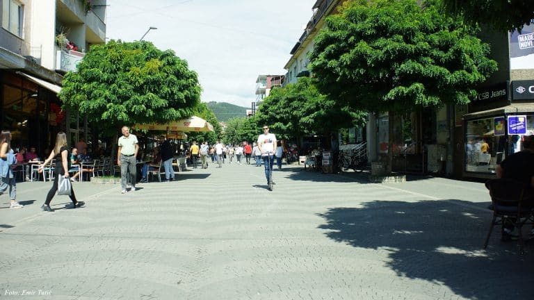 Šta Novopazarci misle o čašćavanju javnih službenika? (video)
