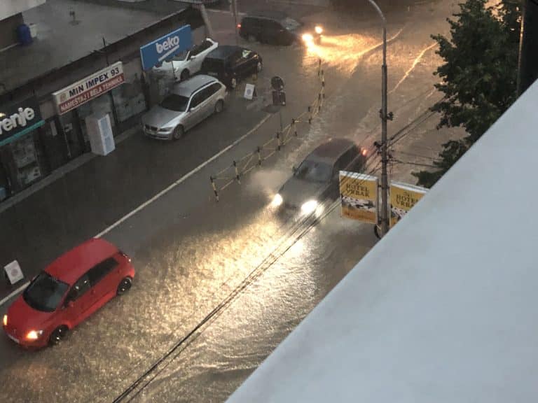 Jako nevreme pogodilo Novi Pazar (video)