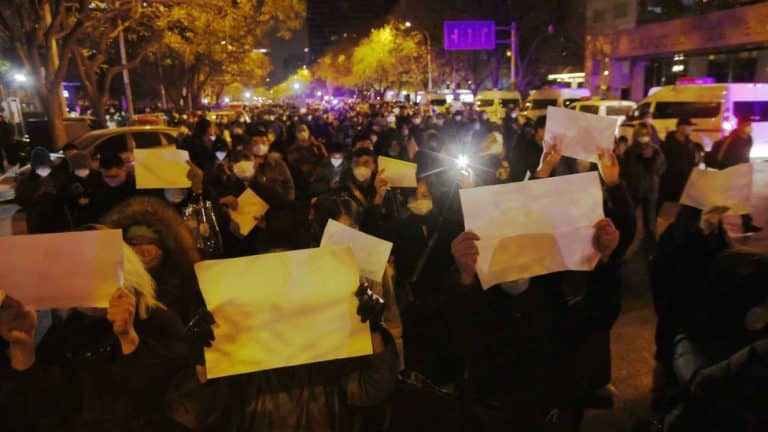 Kina i korona virus: Demonstracije pokreću mladi