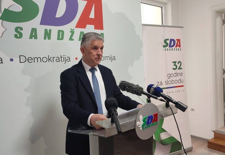 Ugljanin: „Hapse mlade studente zbog privatnog razgovora, a javne uvrede Žarka Popovića niko ne dira” (VIDEO)