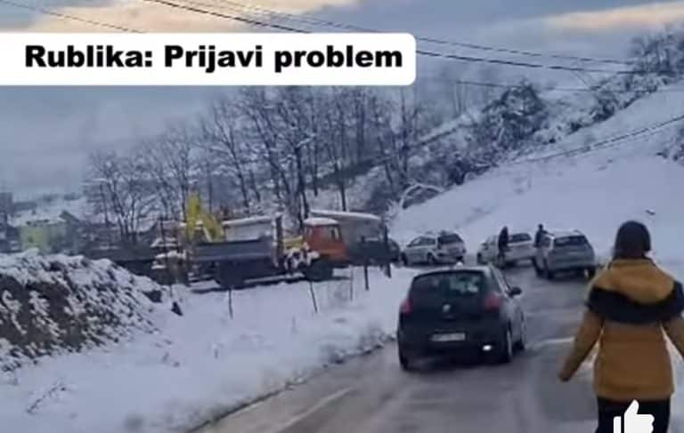 Novopazarka o stanju na ulicama koji vode do vrtića (VIDEO)